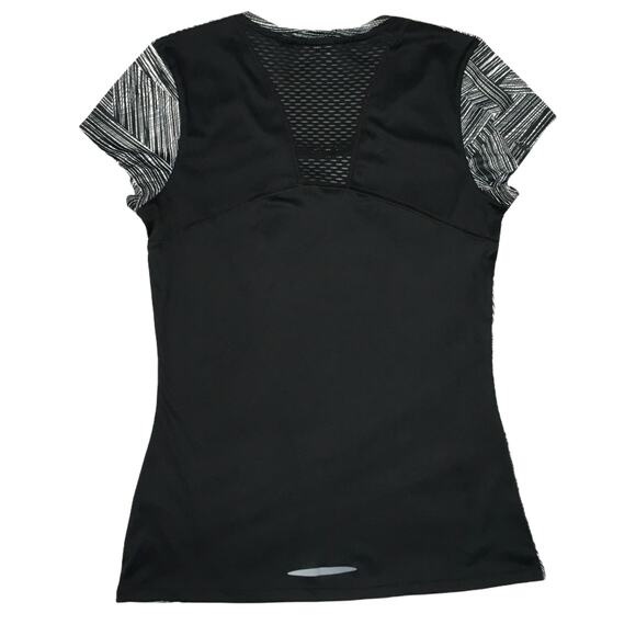 Under Armour Flyweight Short Sleeve Activewear Top Athletic Tee Running Shirt - Picture 3 of 6